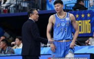 乐鱼登录入口-一场都没打！D类顶薪合同的范子铭2场季后赛都没进入北京大名单